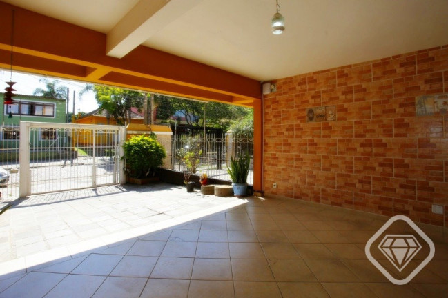 Imagem Casa com 4 Quartos à Venda, 265 m² em Ipanema - Porto Alegre Imagem Casa com 4 Quartos à Venda, 265 m² em Ipanema - Porto Alegre