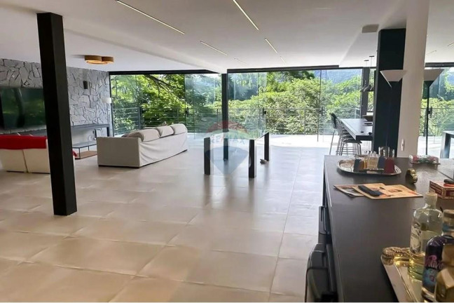 Imagem Casa com 5 Quartos à Venda, 600 m² em Itanhangá - Rio De Janeiro Imagem Casa com 5 Quartos à Venda, 600 m² em Itanhangá - Rio De Janeiro