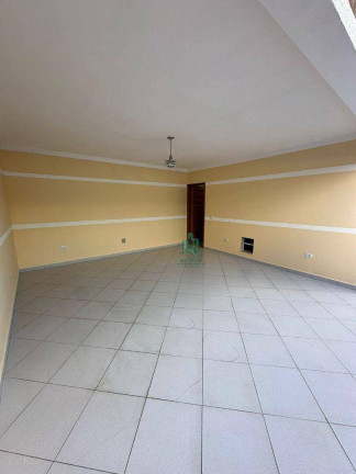 Imagem Sobrado com 3 Quartos à Venda, 165 m² em Cidade Soberana - Guarulhos