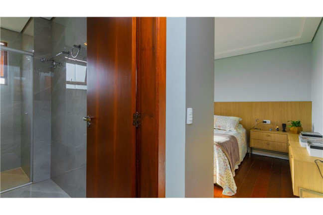 Imagem Imóvel com 4 Quartos à Venda, em Menino Deus - Porto Alegre Imagem Imóvel com 4 Quartos à Venda, em Menino Deus - Porto Alegre