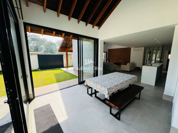 Imagem Casa com 3 Quartos à Venda, 147 m² em Mariluz - Itapoá