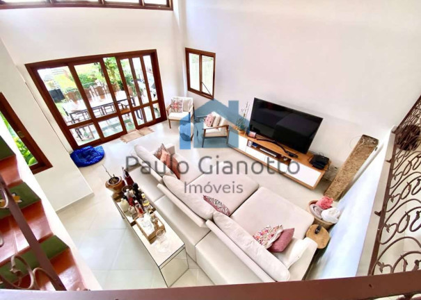 Casa de Condomínio com 4 Quartos à Venda, 325 m² em Capuava - Cotia