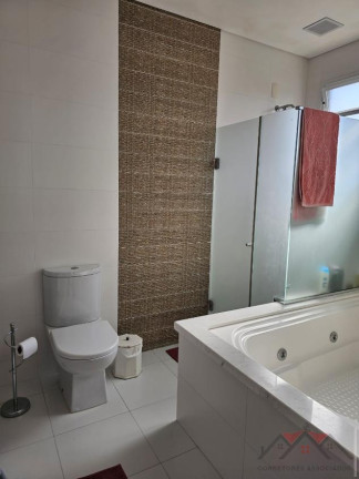 Imagem Sobrado com 3 Quartos à Venda, 295 m² em Bucarein - Joinville Imagem Sobrado com 3 Quartos à Venda, 295 m² em Bucarein - Joinville