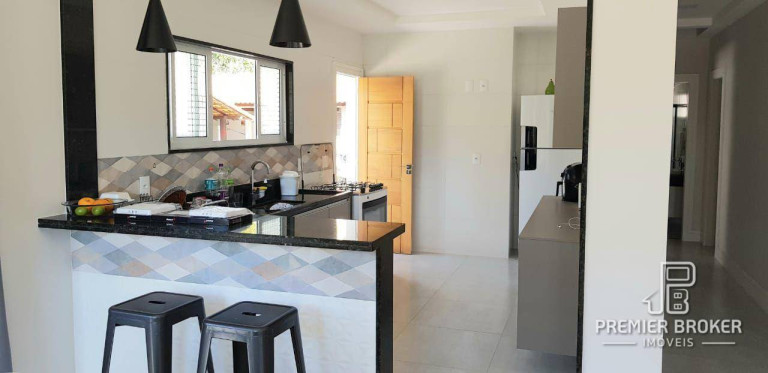 Imagem Casa com 3 Quartos à Venda, 250 m² em Sebastiana - Teresópolis Imagem Casa com 3 Quartos à Venda, 250 m² em Sebastiana - Teresópolis