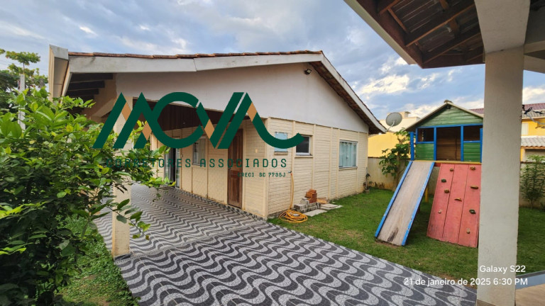Imagem Casa com 4 Quartos para Alugar, 141 m² em Farol Do Itapoá Ii - Itapoá Imagem Casa com 4 Quartos para Alugar, 141 m² em Farol Do Itapoá Ii - Itapoá
