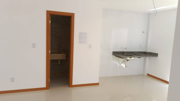 Imagem Apartamento com 2 Quartos à Venda, 74 m² em Abrates - Camaçari