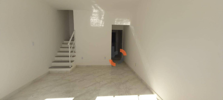 Imagem Casa com 2 Quartos à Venda, 87 m² em Comendador Soares - Nova Iguaçu