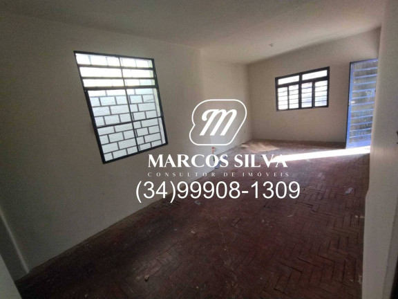Imagem Casa com 3 Quartos à Venda, 250 m² em Nossa Senhora Aparecida - Uberlândia Imagem Casa com 3 Quartos à Venda, 250 m² em Nossa Senhora Aparecida - Uberlândia