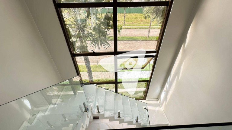 Imagem Casa com 4 Quartos à Venda, 267 m² em Eusébio - Eusébio