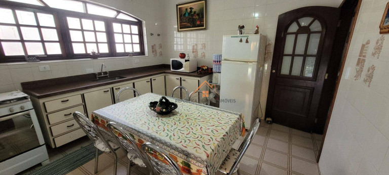 Imagem Chácara com 4 Quartos para Alugar, 800 m² em Bairro Canedos - Piracaia Imagem Chácara com 4 Quartos para Alugar, 800 m² em Bairro Canedos - Piracaia