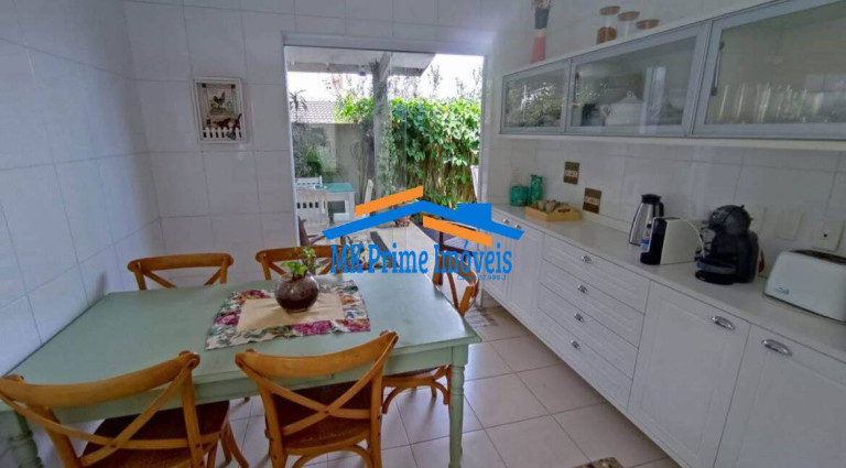 Imagem Casa com 4 Quartos à Venda, 230 m² em Chácara Das Paineiras - Carapicuíba Imagem Casa com 4 Quartos à Venda, 230 m² em Chácara Das Paineiras - Carapicuíba