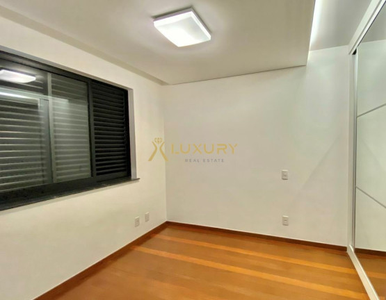 Imagem Imóvel com 4 Quartos à Venda, 180 m² em Funcionários - Belo Horizonte Imagem Imóvel com 4 Quartos à Venda, 180 m² em Funcionários - Belo Horizonte