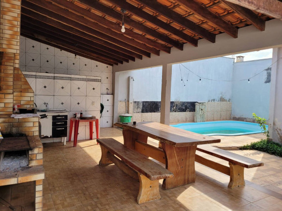 Imagem Casa com 3 Quartos à Venda, 360 m² em Morada Do Ouro - Cuiabá Imagem Casa com 3 Quartos à Venda, 360 m² em Morada Do Ouro - Cuiabá