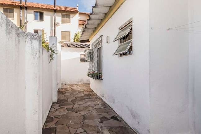 Imagem Imóvel com 4 Quartos à Venda, em Jardim Itu Sabará - Porto Alegre Imagem Imóvel com 4 Quartos à Venda, em Jardim Itu Sabará - Porto Alegre