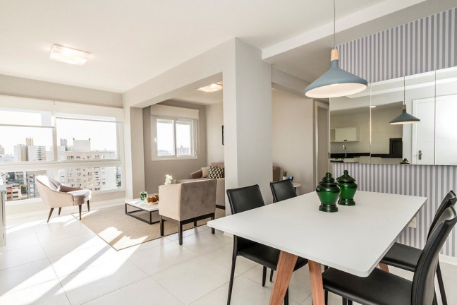 Imagem Apartamento com 1 Quarto à Venda, 45 m² em Menino Deus - Porto Alegre Imagem Apartamento com 1 Quarto à Venda, 45 m² em Menino Deus - Porto Alegre
