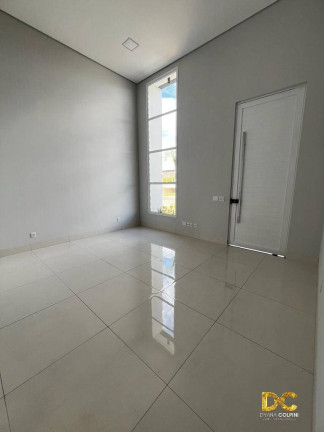 Imagem Casa de Condomínio com 3 Quartos à Venda, 220 m² em Petrópolis - Várzea Grande