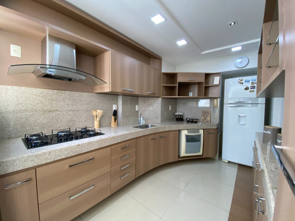 Imagem Imóvel com 3 Quartos à Venda, 187 m² em Centro - Guarapari