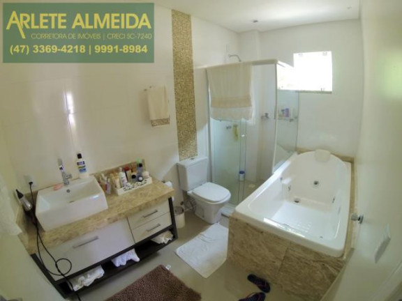 Imagem Casa com 3 Quartos à Venda, 400 m² em Centro - Porto Belo Imagem Casa com 3 Quartos à Venda, 400 m² em Centro - Porto Belo