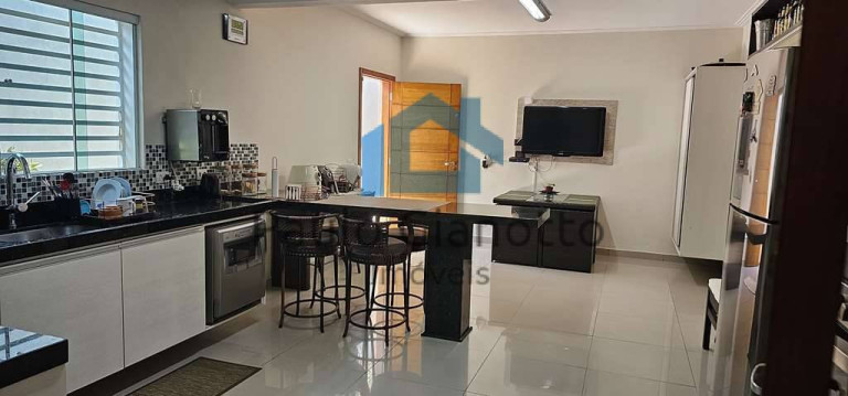 Imagem Casa de Condomínio com 3 Quartos à Venda, 358 m² em Granja Viana - Carapicuíba