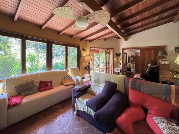 Imagem Casa com 4 Quartos à Venda, em Chácara Santa Lúcia - Carapicuíba Imagem Casa com 4 Quartos à Venda, em Chácara Santa Lúcia - Carapicuíba