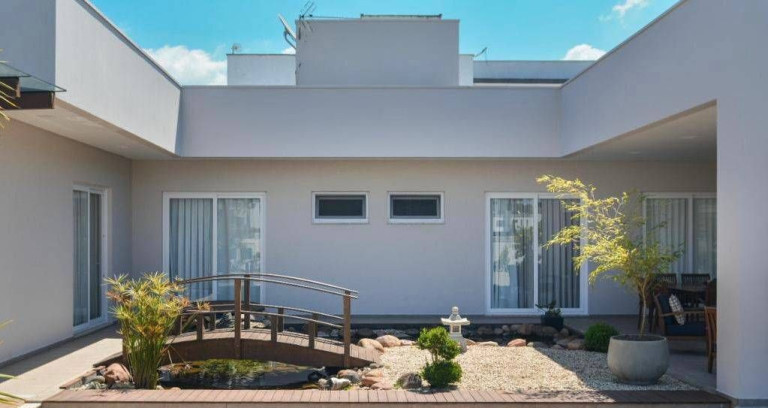 Imagem Casa com 3 Quartos à Venda, 769 m² em Santa Regina - Camboriú Imagem Casa com 3 Quartos à Venda, 769 m² em Santa Regina - Camboriú