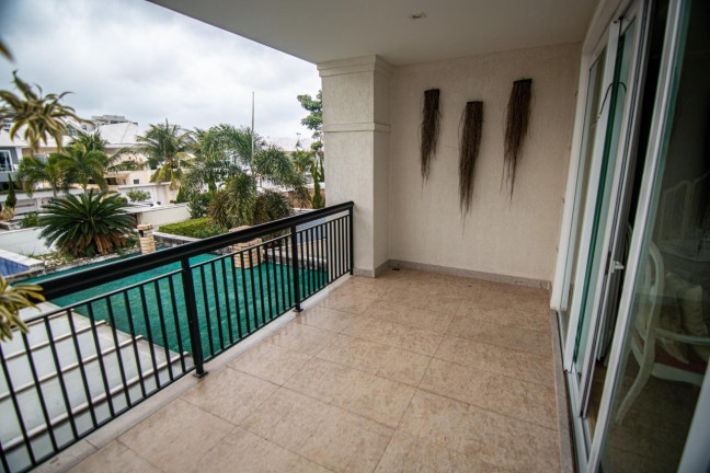 Imagem Casa com 4 Quartos à Venda, 400 m² em Barra Da Tijuca - Rio De Janeiro Imagem Casa com 4 Quartos à Venda, 400 m² em Barra Da Tijuca - Rio De Janeiro