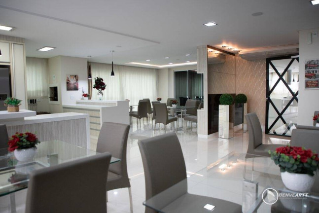 Imagem Apartamento com 3 Quartos para Alugar, 136 m² em Centro - Balneário Camboriú