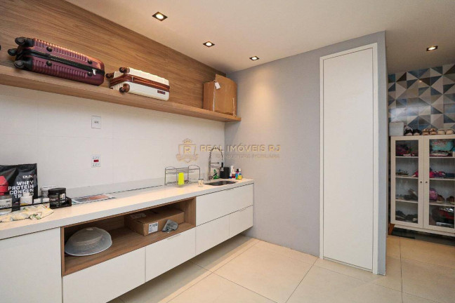 Imagem Casa com 6 Quartos à Venda, 600 m² em Recreio Dos Bandeirantes - Rio De Janeiro Imagem Casa com 6 Quartos à Venda, 600 m² em Recreio Dos Bandeirantes - Rio De Janeiro
