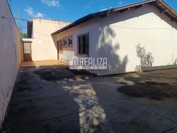 Imagem Casa com 3 Quartos à Venda, 300 m² em Vila Alvorada - Uberaba Imagem Casa com 3 Quartos à Venda, 300 m² em Vila Alvorada - Uberaba