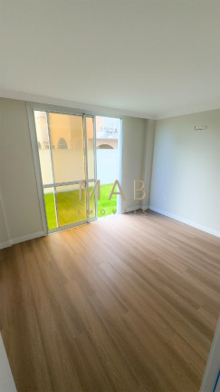 Imagem Imóvel com 2 Quartos à Venda, 143 m² em Ingleses - Florianópolis Imagem Imóvel com 2 Quartos à Venda, 143 m² em Ingleses - Florianópolis