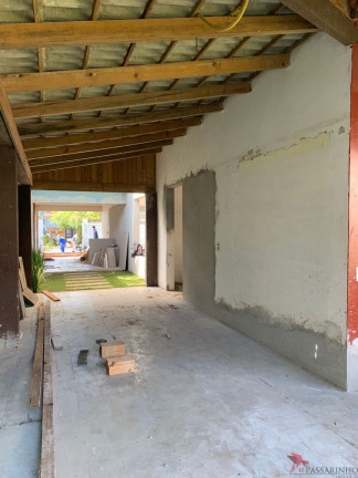Imagem Casa com 5 Quartos à Venda, 245 m² em Praia Da Cal - Torres Imagem Casa com 5 Quartos à Venda, 245 m² em Praia Da Cal - Torres