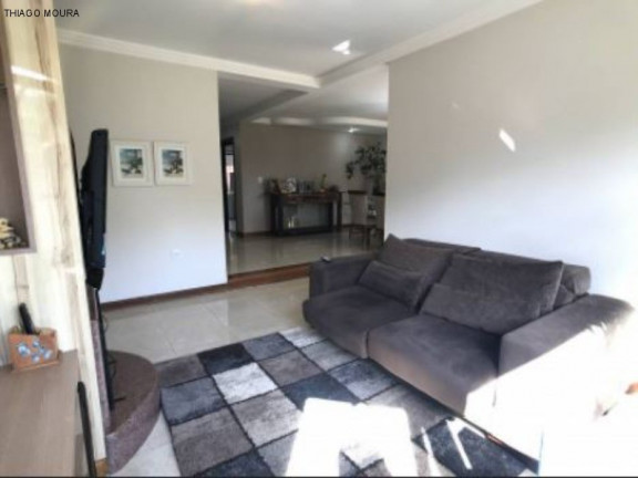 Imagem Imóvel com 4 Quartos à Venda, 175 m² em Jardim Itu - Porto Alegre Imagem Imóvel com 4 Quartos à Venda, 175 m² em Jardim Itu - Porto Alegre