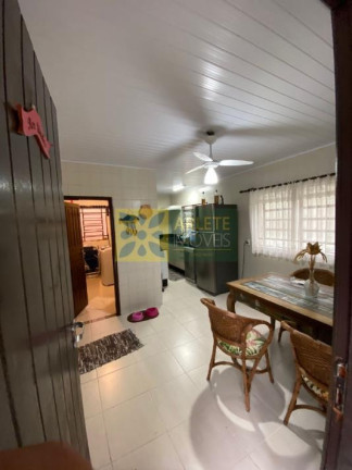 Imagem Casa com 2 Quartos para Alugar ou Temporada, 90 m² em Centro - Porto Belo Imagem Casa com 2 Quartos para Alugar ou Temporada, 90 m² em Centro - Porto Belo