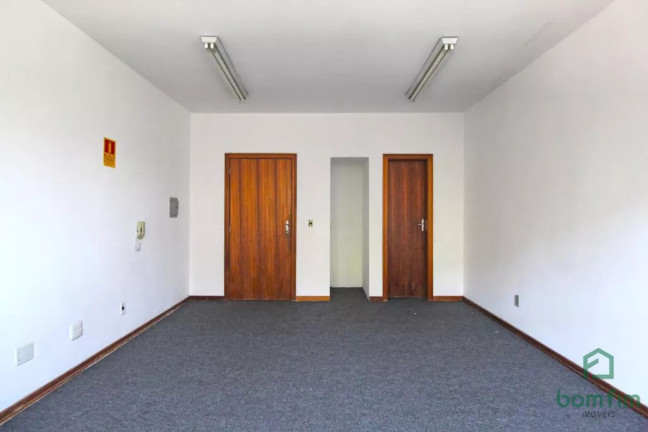 Imagem Sala Comercial à Venda, 27 m² em Centro Histórico - Porto Alegre Imagem Sala Comercial à Venda, 27 m² em Centro Histórico - Porto Alegre