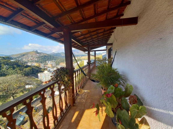 Imagem Casa com 3 Quartos à Venda, 166 m² em Várzea - Teresópolis Imagem Casa com 3 Quartos à Venda, 166 m² em Várzea - Teresópolis