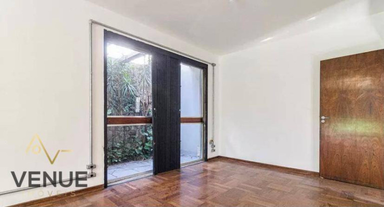 Imagem Sobrado com 3 Quartos à Venda, 231 m² em Jardim Das Bandeiras - São Paulo Imagem Sobrado com 3 Quartos à Venda, 231 m² em Jardim Das Bandeiras - São Paulo