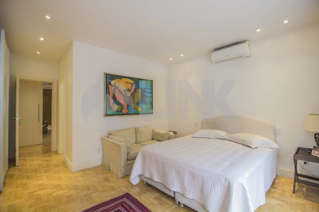 Imagem Apartamento com 4 Quartos à Venda, 251 m² em Moinhos De Vento - Porto Alegre Imagem Apartamento com 4 Quartos à Venda, 251 m² em Moinhos De Vento - Porto Alegre