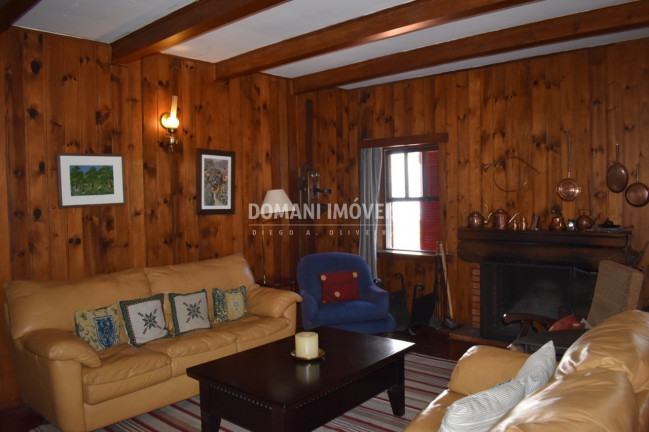 Imagem Casa com 4 Quartos à Venda, 340 m² em Região De Descansópolis - Campos Do Jordão Imagem Casa com 4 Quartos à Venda, 340 m² em Região De Descansópolis - Campos Do Jordão