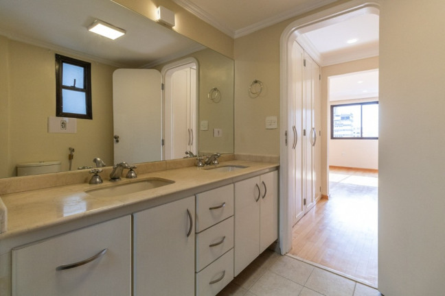 Imagem Apartamento com 3 Quartos à Venda, 209 m² em Itaim Bibi - São Paulo Imagem Apartamento com 3 Quartos à Venda, 209 m² em Itaim Bibi - São Paulo