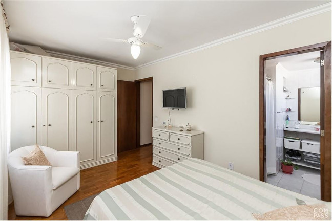 Imagem Imóvel com 2 Quartos à Venda, 82 m² em Menino Deus - Porto Alegre Imagem Imóvel com 2 Quartos à Venda, 82 m² em Menino Deus - Porto Alegre