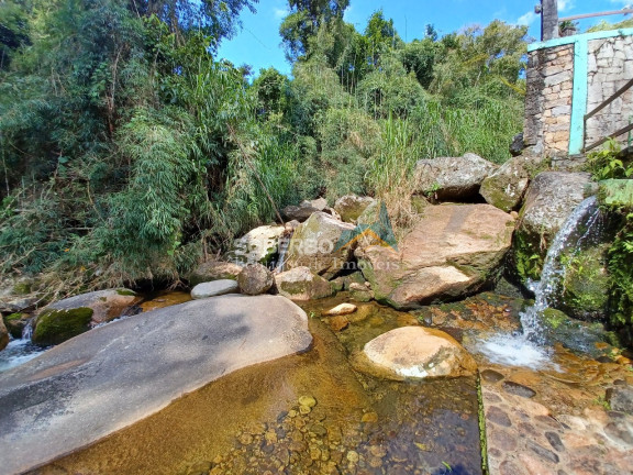 Imagem Imóvel com 5 Quartos à Venda, 60.000 m² em Vargem Grande - Teresópolis Imagem Imóvel com 5 Quartos à Venda, 60.000 m² em Vargem Grande - Teresópolis