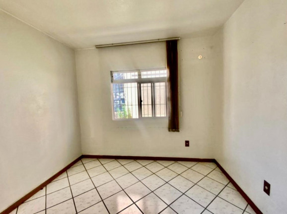 Imagem Casa com 3 Quartos à Venda, 264 m² em Kobrasol - São José
