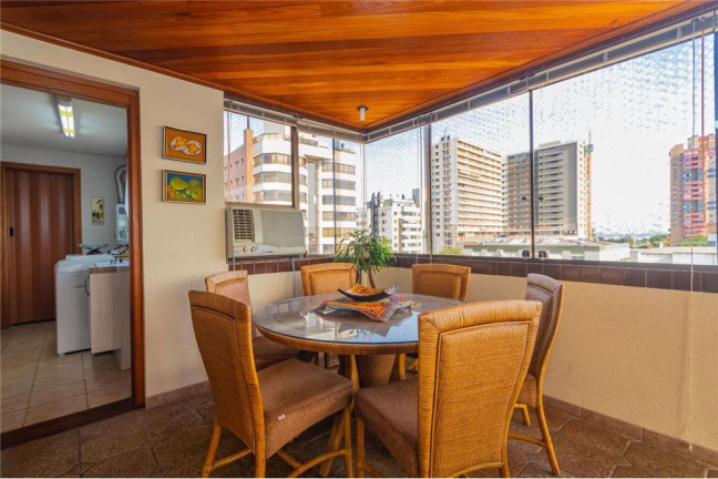 Imagem Apartamento com 3 Quartos à Venda, 157 m² em Menino Deus - Porto Alegre Imagem Apartamento com 3 Quartos à Venda, 157 m² em Menino Deus - Porto Alegre