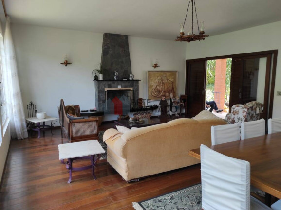 Imagem Casa com 3 Quartos à Venda, 210 m² em Albuquerque - Teresópolis