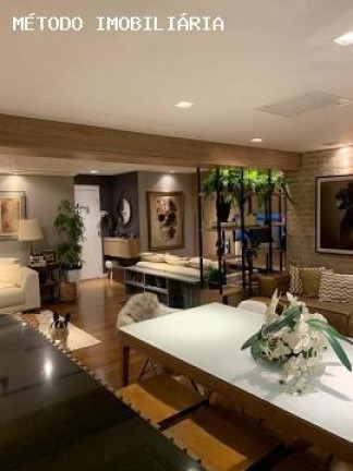 Imagem Imóvel com 2 Quartos à Venda, 121 m² em Pinheiros - São Paulo Imagem Imóvel com 2 Quartos à Venda, 121 m² em Pinheiros - São Paulo