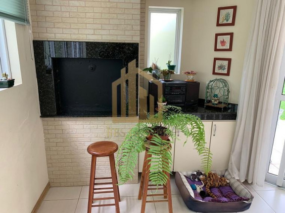 Imagem Casa com 3 Quartos à Venda, 304 m² em Uberaba - Curitiba Imagem Casa com 3 Quartos à Venda, 304 m² em Uberaba - Curitiba