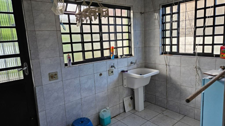 Imagem Casa com 3 Quartos à Venda, 190 m² em Parque Suzano - Suzano Imagem Casa com 3 Quartos à Venda, 190 m² em Parque Suzano - Suzano