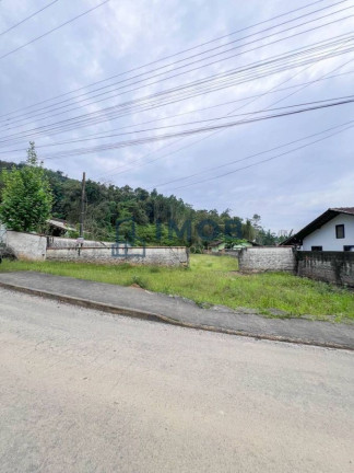 Terreno à Venda, 813 m² em Centro - Guaramirim