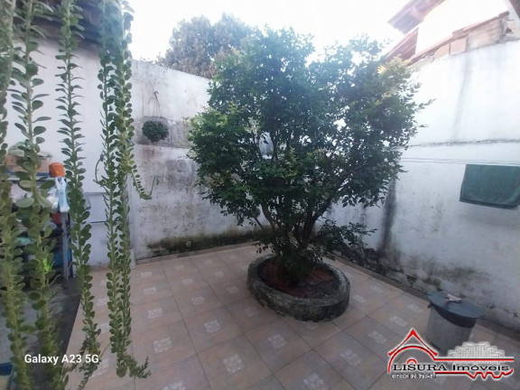 Imagem Casa com 3 Quartos à Venda, em Jardim Elza Maria - Jacareí Imagem Casa com 3 Quartos à Venda, em Jardim Elza Maria - Jacareí