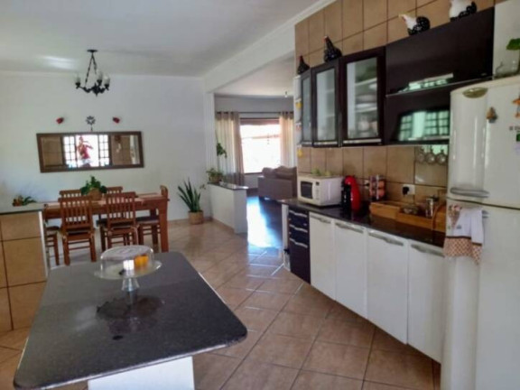 Imagem Chácara com 2 Quartos à Venda, 900 m² em Piracangaguá - Taubaté